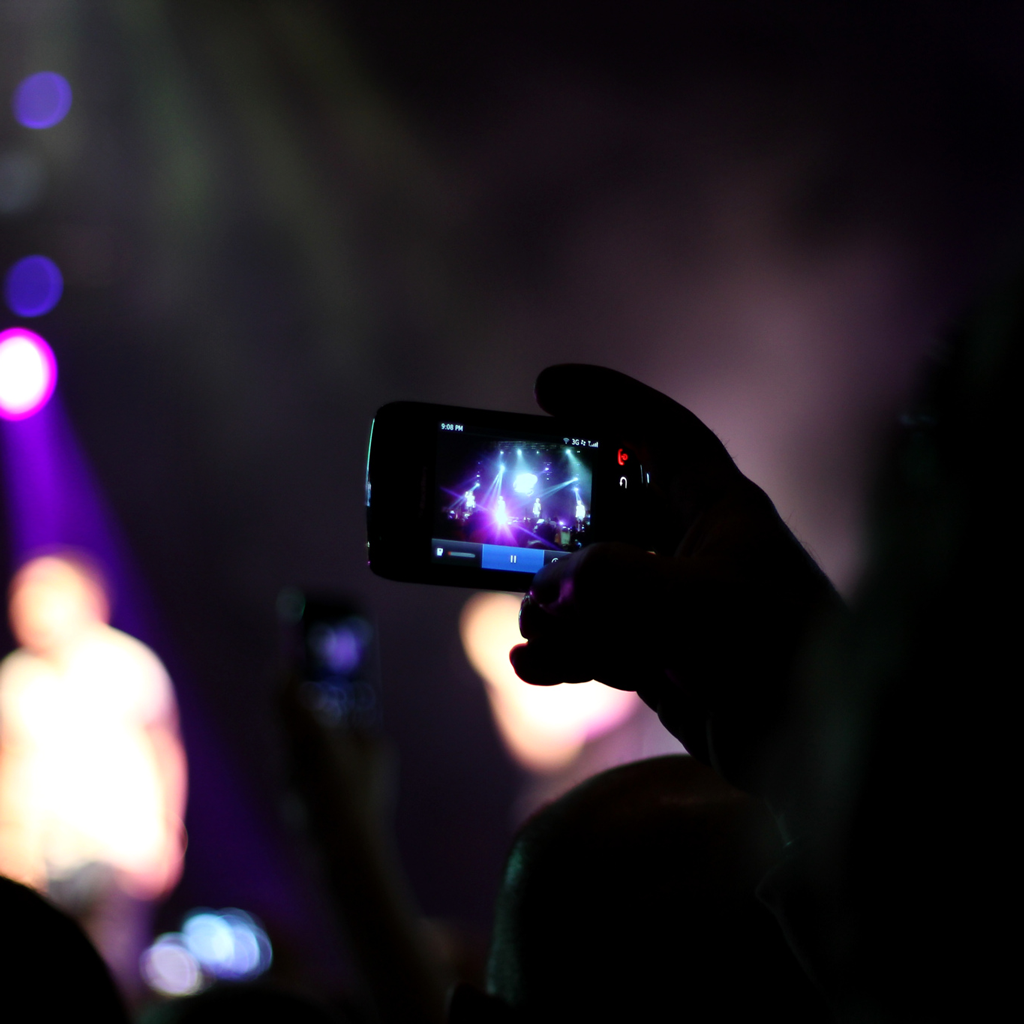 An Open Letter to Snap-Happy Gig-Goers